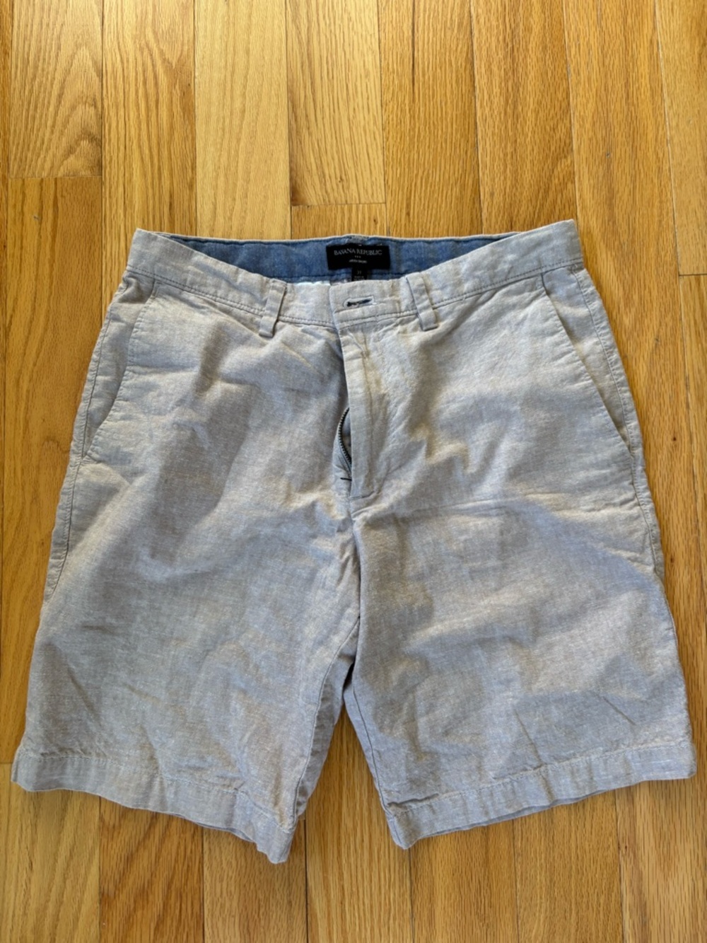 Banana Republic Men's Light Khaki Linen Blend Shorts